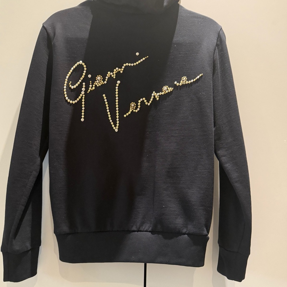 🔥NWOT Versace Black Hoodie with Gold Studs Logo 🔥